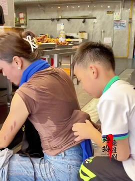 男孩家长爆料怎么办呢视频,事件真相究竟如何? 第1张 男孩家长爆料怎么办呢视频,事件真相究竟如何? 第1张